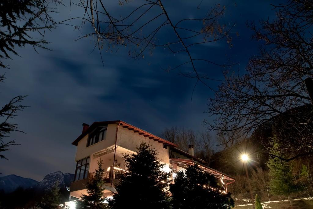 Militsa Guesthouse Naousa  Екстер'єр фото